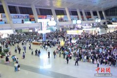 国庆中秋临近 青藏集团公司加开多趟临